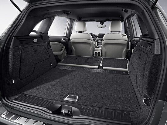 メルセデス・ベンツBクラス　ラゲッジ