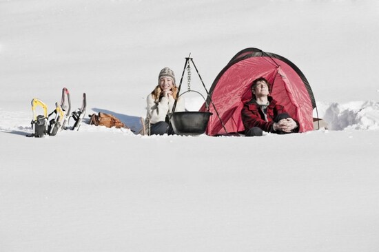 冬のキャンプシーン