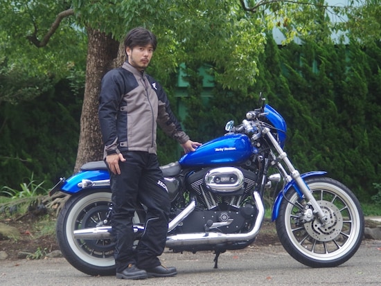 ホンダはさすがに本格的なライディングギアです。