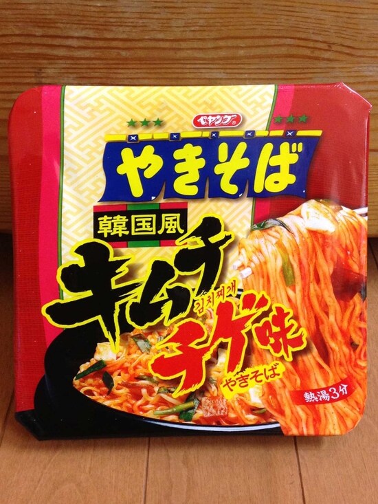 ペヤング韓国風キムチチゲ味やきそば