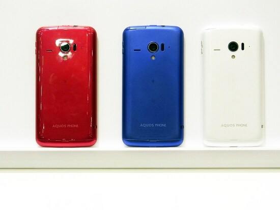 カラーは、White、Blue、Red