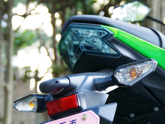 テールにはLEDを採用