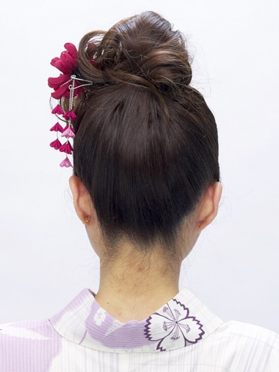 画像 8 15 セミロング浴衣 好印象なポニーテールアップヘア 浴衣ヘアアレンジ All About 画像 8 15 セミロング浴衣 好印象なポニーテールアップヘア 浴衣ヘアアレンジ All About