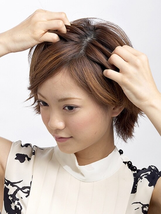 画像 12 15 ショートヘア 分け目を変えたアシンメトリーアレンジ 結婚式 パーティーヘアアレンジ All About 画像 12 15 ショートヘア 分け目を変えたアシンメトリーアレンジ 結婚式 パーティーヘアアレンジ All About