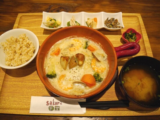 500kcal 豆腐ハンバーグ 豆乳クラムチャウダー仕立て定食