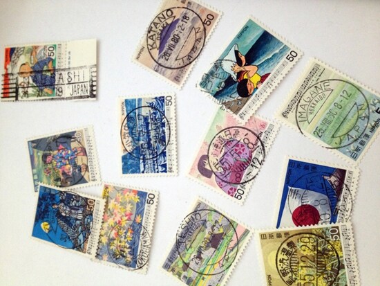 日本の歌シリーズ切手の使用済。切手のはがし方をマスターして、使用済で集める日本切手収集家も多い。