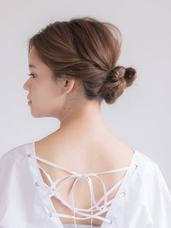雨の日は巻かないヘアアレンジで乗り切る アイロン不要のまとめ髪 ヘアアレンジ All About