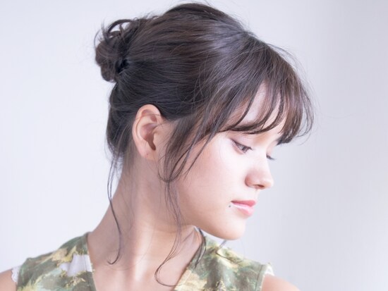画像 17 17 男ウケするお団子アップヘアアレンジ モテる髪型にチャレンジ ヘアアレンジ All About