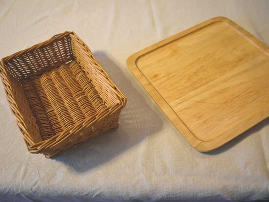 カゴとトレイ