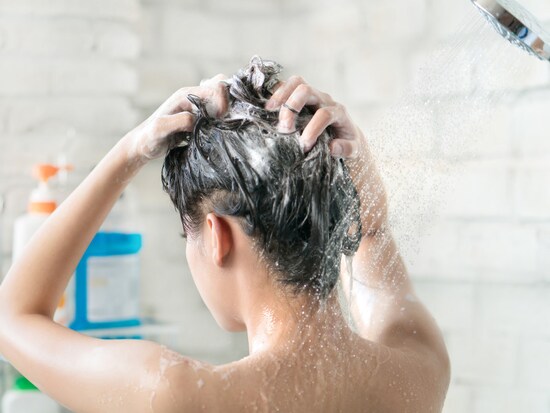 髪と頭皮のために正しい洗い方をマスターしましょう