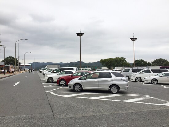 パーキングエリア