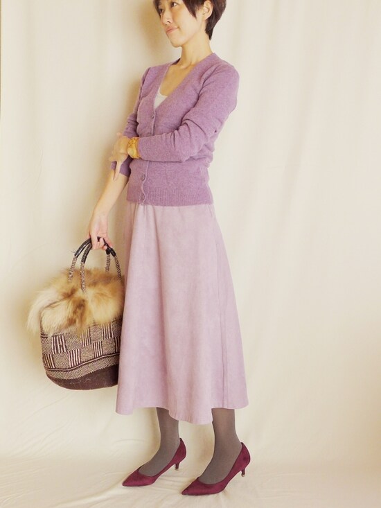 カラーニットコーデ