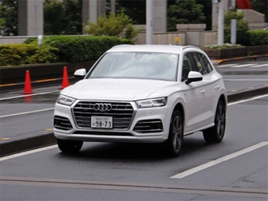 A8に搭載される自動運転レベル3のアウディAIトラフィックジャムパイロットの技術を活かした、レベル2のトラフィックジャムアシストを搭載。この機能を備えたアダプティブクルーズコントロールを標準化する