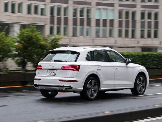 アウディ Q5