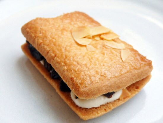 鎌倉小川軒のレーズンウイッチ