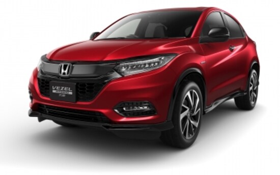 2018年2月にマイナーチェンジを受けたホンダ・ヴェゼル。よりスポーティになった外観が目を惹く。フロントバンパーやグリルのデザインが変更され、インラインタイプのLEDヘッドライトが採用された