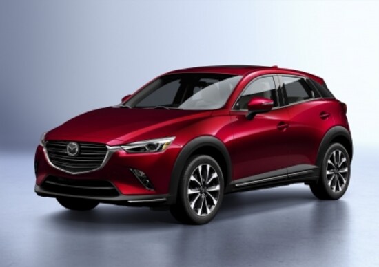 マツダ?CX-3。こちらはデミオベースのクルマだ