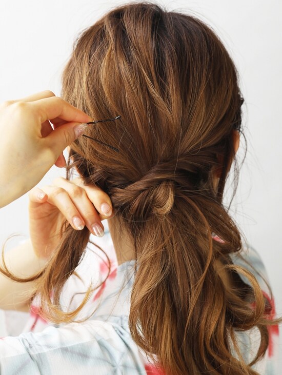 画像 8 14 ロング浴衣 ねじり編みで作る簡単ローポニーテール 浴衣ヘアアレンジ All About