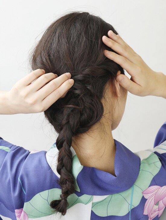 画像 11 13 浴衣の髪型ロング編 ねじりんぱ 三つ編みシニヨンヘアアレンジ 浴衣ヘアアレンジ All About 画像 11 13 浴衣の髪型ロング編 ねじりんぱ 三つ編みシニヨンヘアアレンジ 浴衣ヘアアレンジ All About