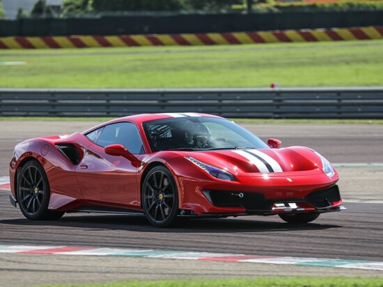 フェラーリ 488ピスタ