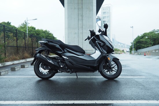 フォルツァ　サイドビュー