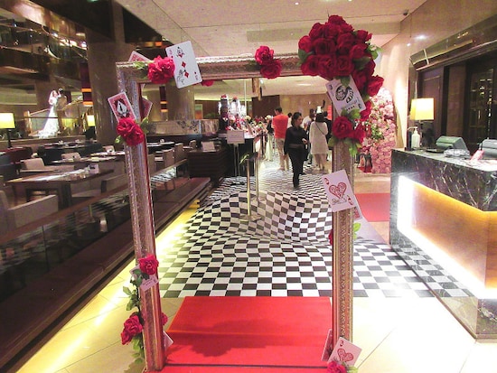 ヒルトン東京 マーブルラウンジ エントランス