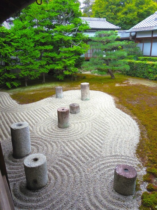 本坊庭園の東庭