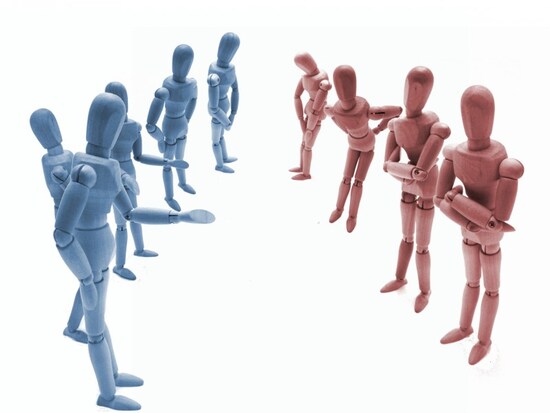 パーツごとに褒めていくことで、八方美人にも見えないので効果的です。