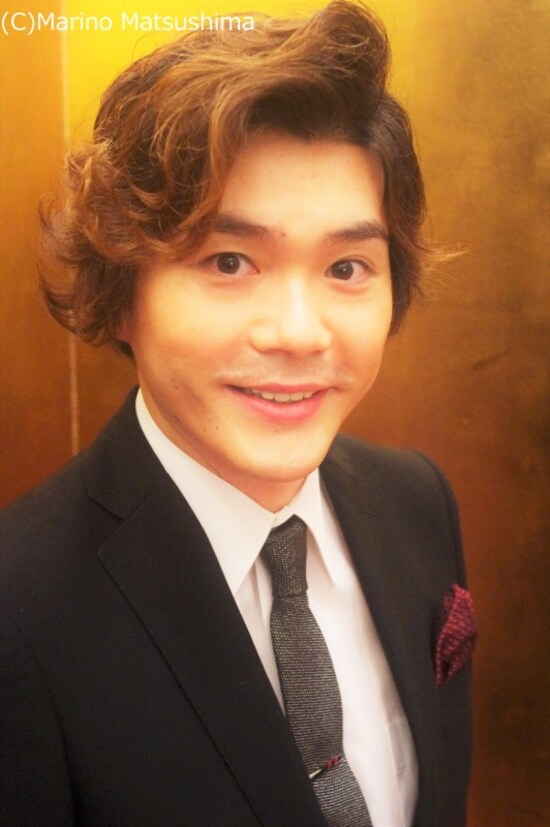 佐藤隆紀　86年福島県出身。国立音楽大学で声楽を学び、卒業後ボーカルグループLE VELVETSでデビュー。アルバム発表、ライブ活動で人気を得る一方で15年『タイタニック』でミュージカルに初出演。以降『エリザベート』『スカーレット・ピンパーネル』『キューティ・ブロンド』『マタ・ハリ』等の舞台で活躍している。(C)Marino Matsushima