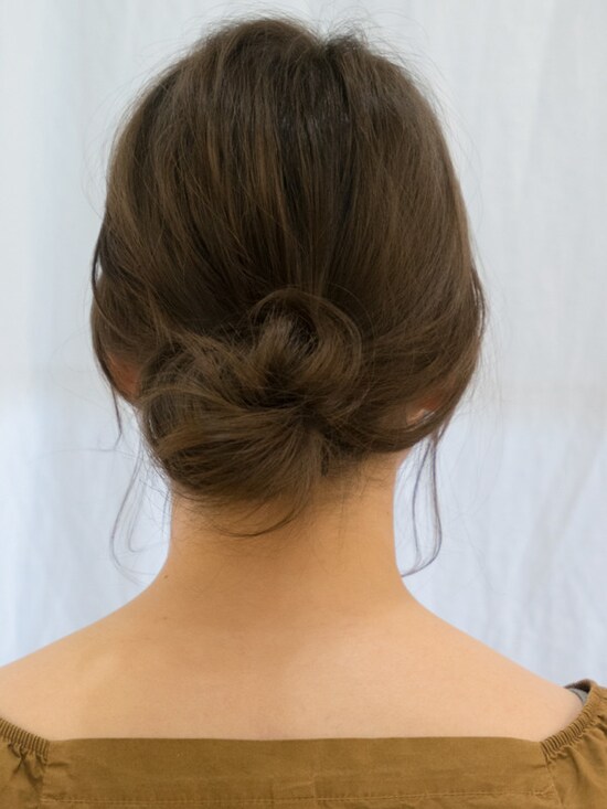 画像 2 65 大人のまとめ髪 ミディアムヘアアレンジの簡単なコツ ヘアアレンジ All About 画像 2 65 大人のまとめ髪 ミディアムヘアアレンジの簡単なコツ ヘアアレンジ All About