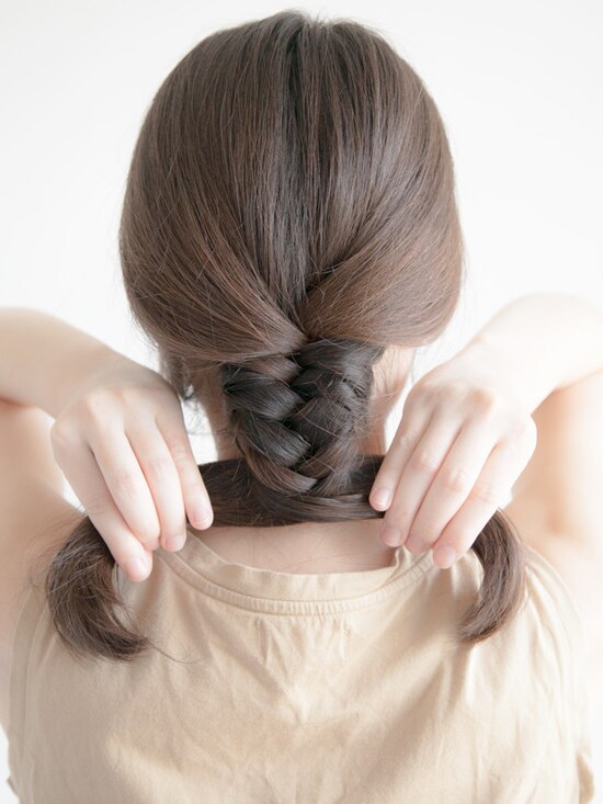 画像 13 34 プールでも髪型が崩れない 崩れにくい大人ヘアアレンジ6選 ヘアアレンジ All About 画像 13 34 プールでも髪型が崩れない 崩れにくい大人ヘアアレンジ6選 ヘアアレンジ All About