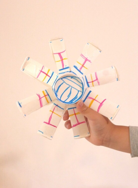 『かみコップでつくろう』の「ユーフォ―」