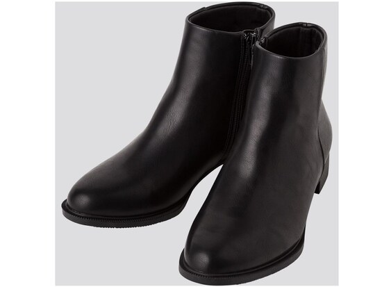 ユニクロ　サイドジップショートブーツ　3990円（税抜）