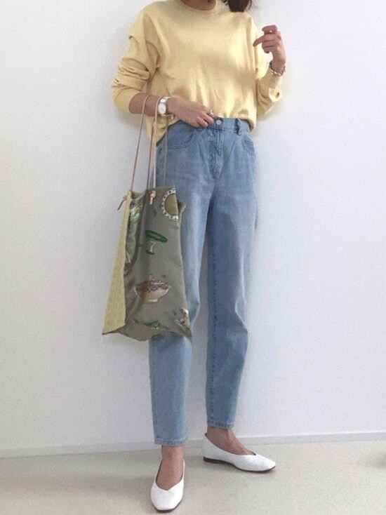 顔が明るく見えて、甘くなり過ぎないイエロー系も一押し　出典：WEAR