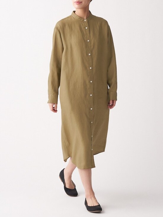 無印良品　フレンチリネン洗いざらしスタンドカラーワンピース　4990円（税抜）