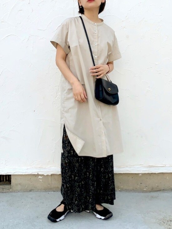 大人が着たいラインのきれいなシンプルシャツも探せば見つかるかも　出典：WEAR