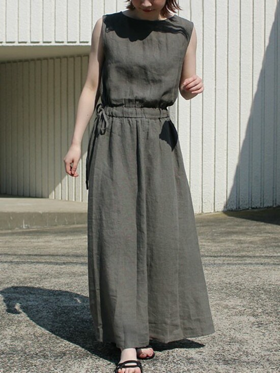 ウエストが絞られているものはほっこり感が出にくくおすすめです　出典：WEAR