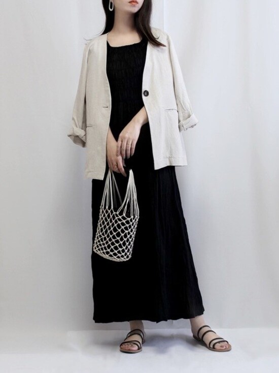 抜け感のあるマクラメバッグはカジュアルにもきれいめにも合うのが優秀　出典：WEAR
