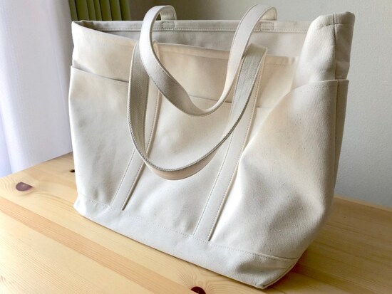 キャンバストートの完成形、と言っても過言ではありません