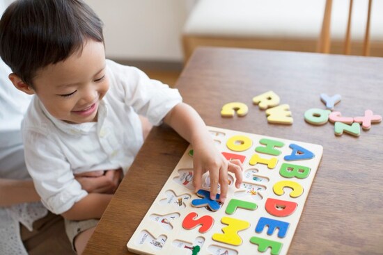 昨今、多くの子どもが、何らかの習い事に通っている昨今、早期教育への注目も高まっています。 早期教育で本当に才能は開花していくのでしょうか