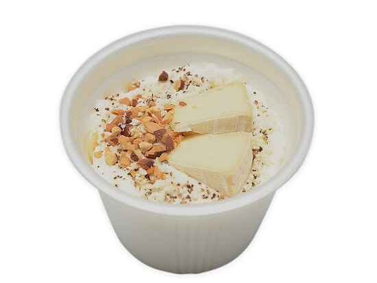 セブンイレブン「ショートパスタ　カマンベール＆チーズクリーム」（出典：セブンイレブン）