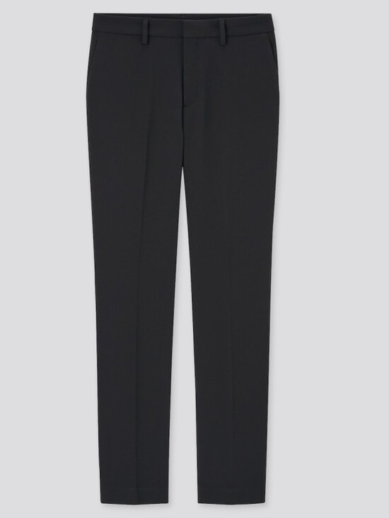 ユニクロ　スマートストレートパンツ プレミアムビューティー　3990円（税抜）