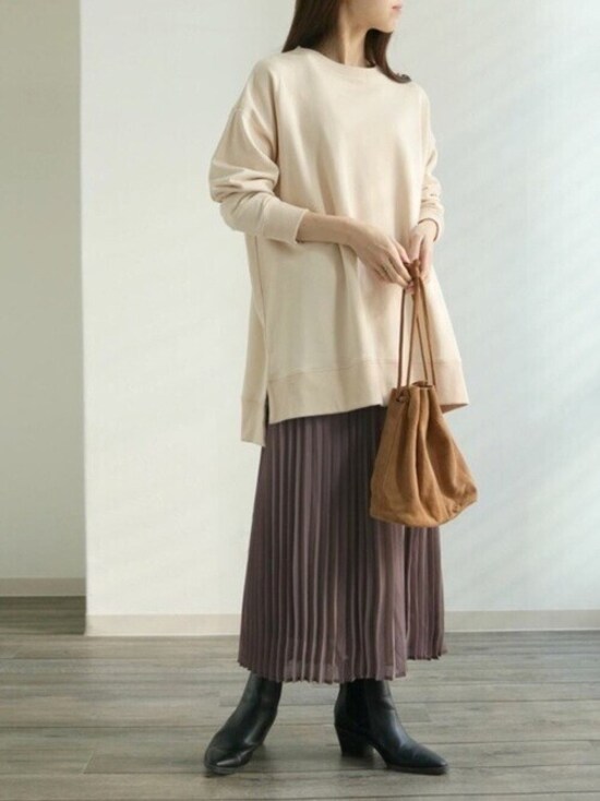 少しくすんだパープルの色味が高見えポイント　出典：WEAR