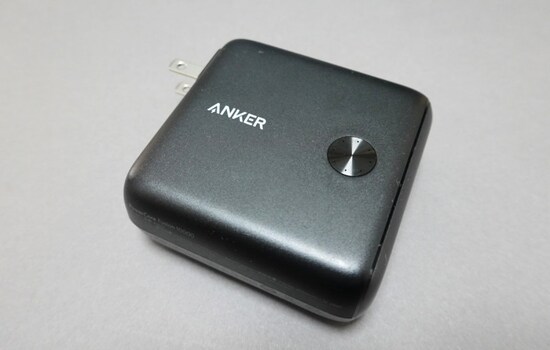 Ankerの「PowerCore Fusion 10000」。実売価格は4790円（税込）
