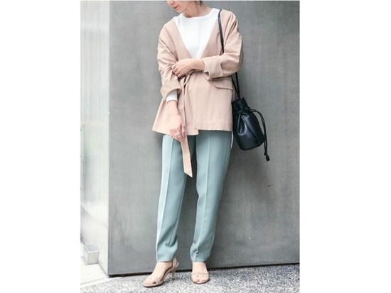 春の雰囲気にも映えるきれい色をぜひ積極的に取り入れて　出典：WEAR