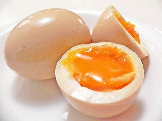 簡単めんつゆ味付け卵（出典：煮卵をめんつゆで！ 味付け卵の簡単レシピ・作り方）
