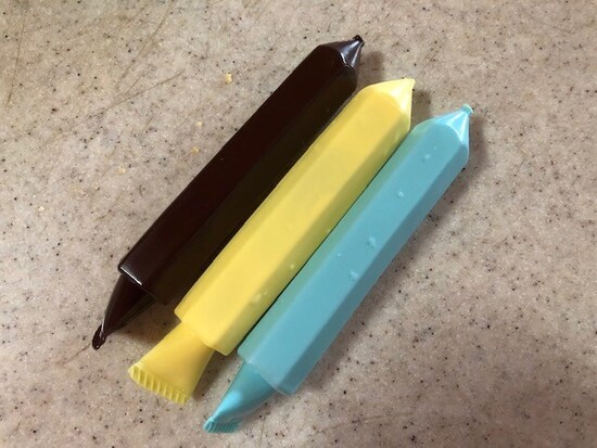 100円ショップで買ったデコレーション用のチョコレート