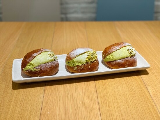 「マリトッツォ ピスタチオ＆エスプレッソチョコレート」