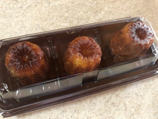 モチモチとした食感がとてもおいしいカヌレ