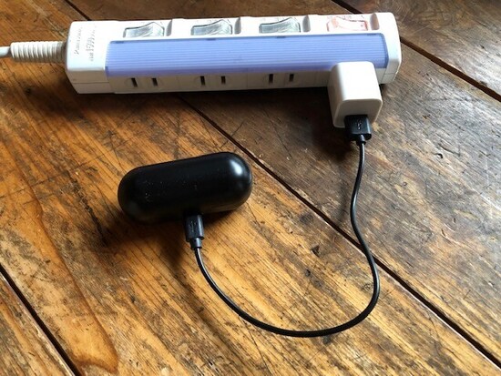 充電ケースを充電